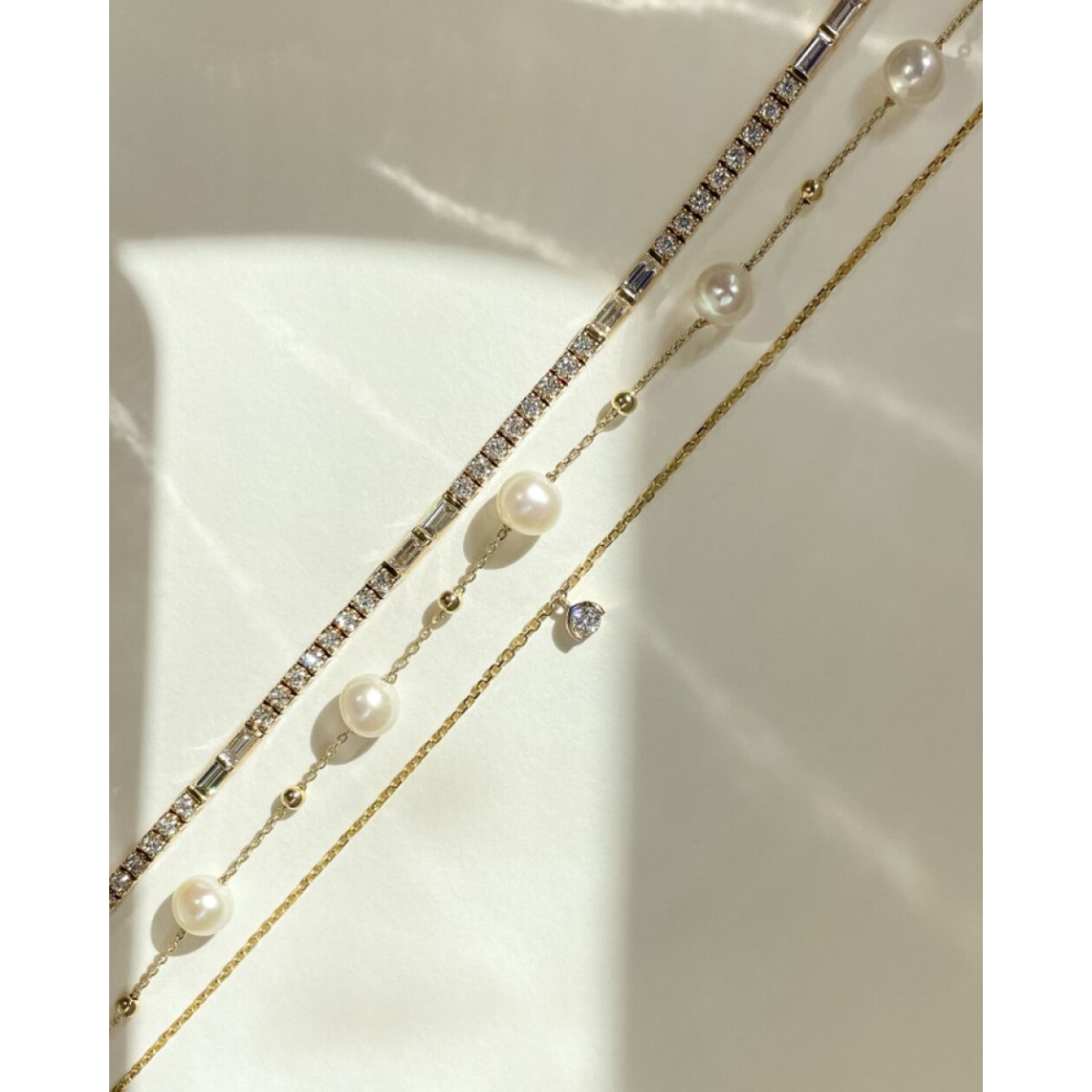 14-karaat gouden armband met briljant geslepen 0.08 crt diamant - Lengte 17,19 cm