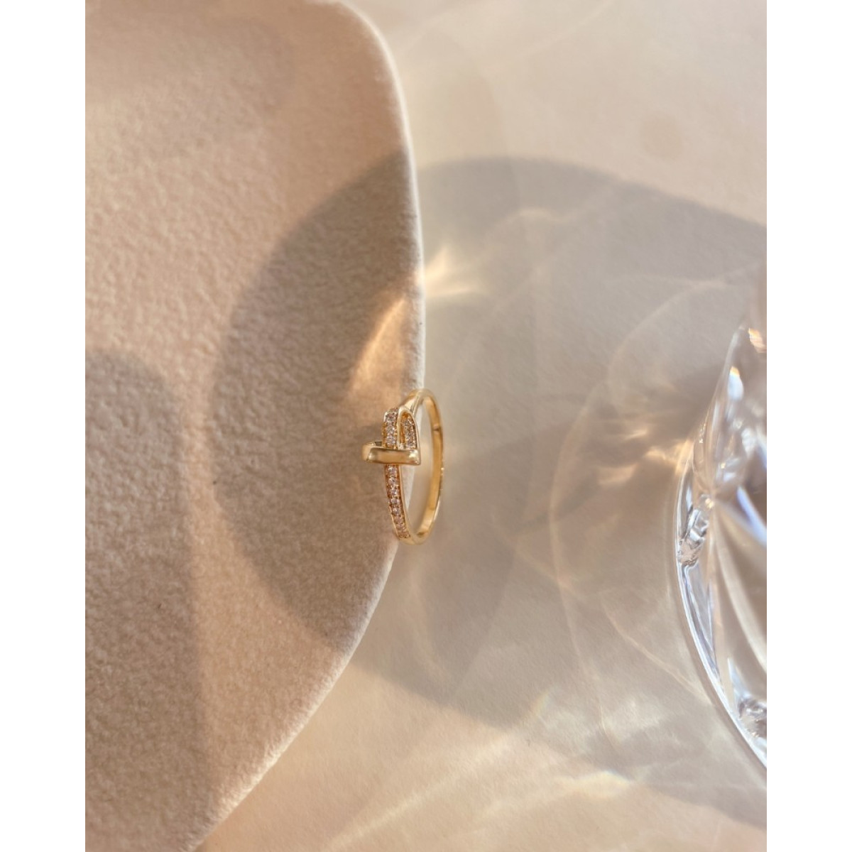 14-karaat gouden hartjes ring met briljante diamanten 0.11 crt