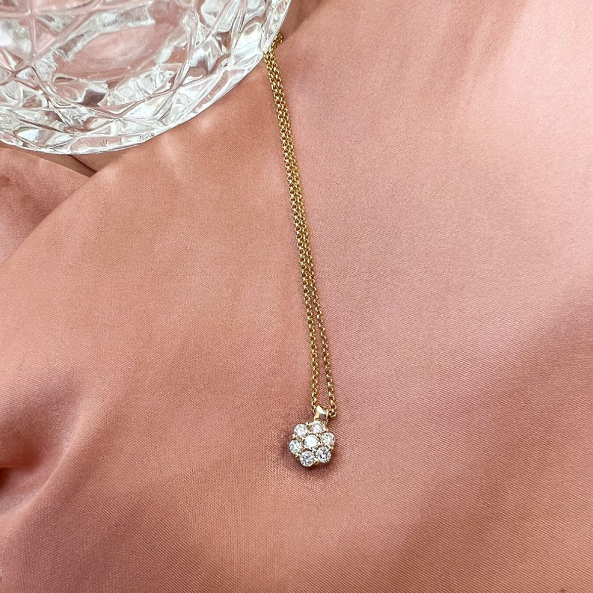 14-karaat gouden ketting met diamanten bloem hanger - Lengte 45 cm