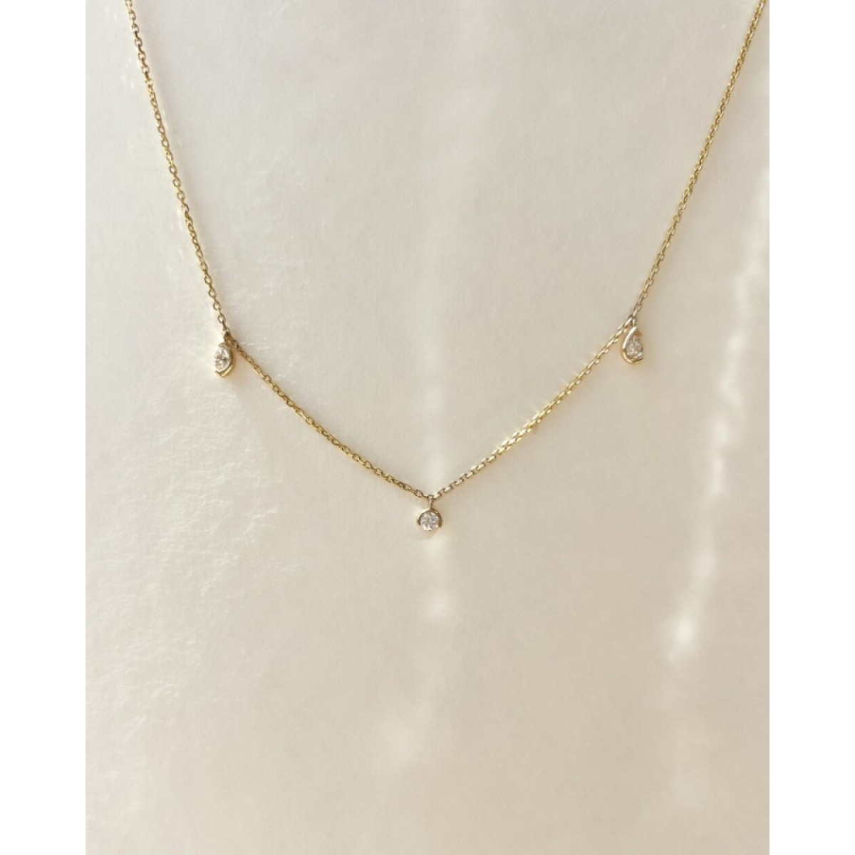 14-karaat gouden ketting met drie diamanten hangers 0.24 crt - Lengte 43,45 cm
