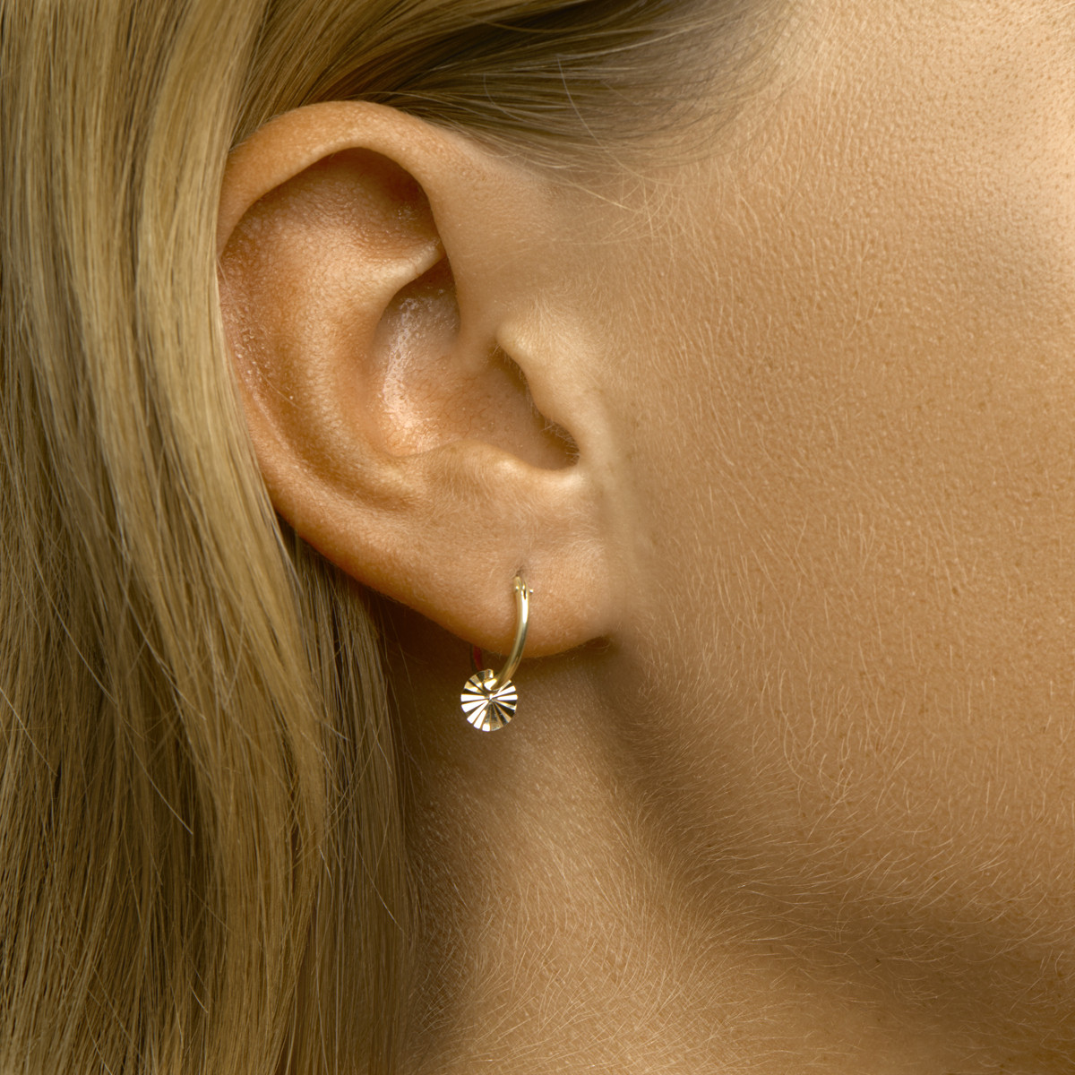 14-karaat gouden klapoorringen met hanger gediamanteerd 6 mm breed - Diameter 13 mm