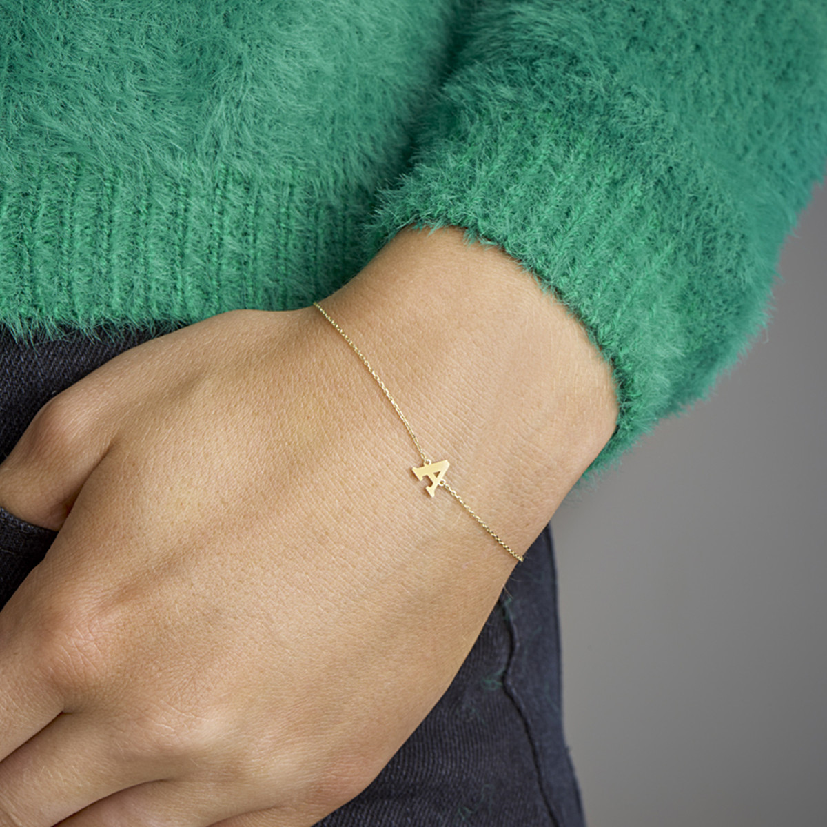 Gouden armband met letter