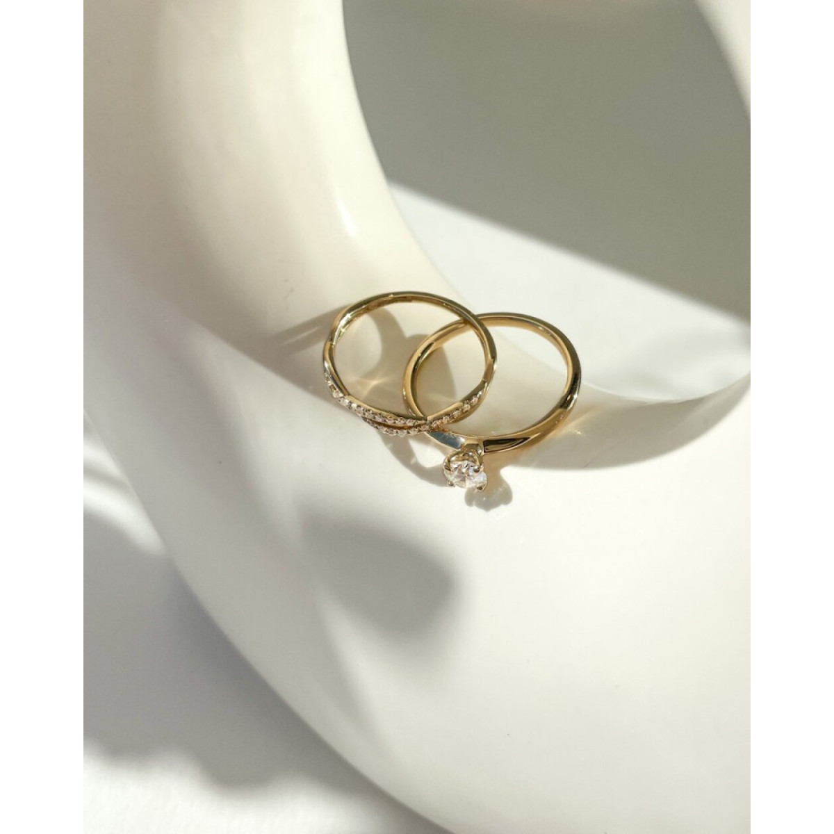 14-karaat gouden solitaire ring met briljant geslepen diamant 0.40 crt