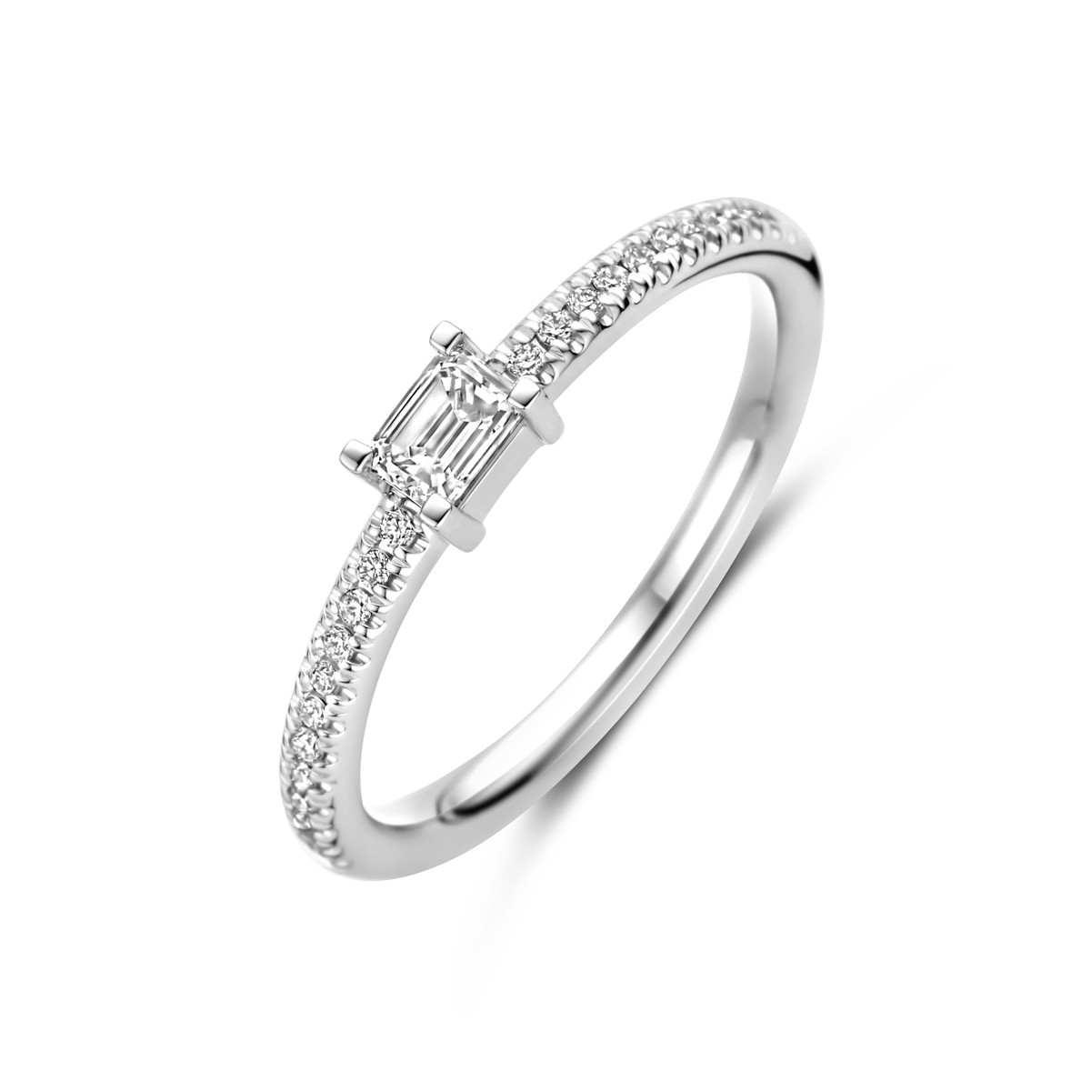 14-karaat witgouden ring met emerald geslepen diamant en rij 0.35 crt 3.5 mm breed