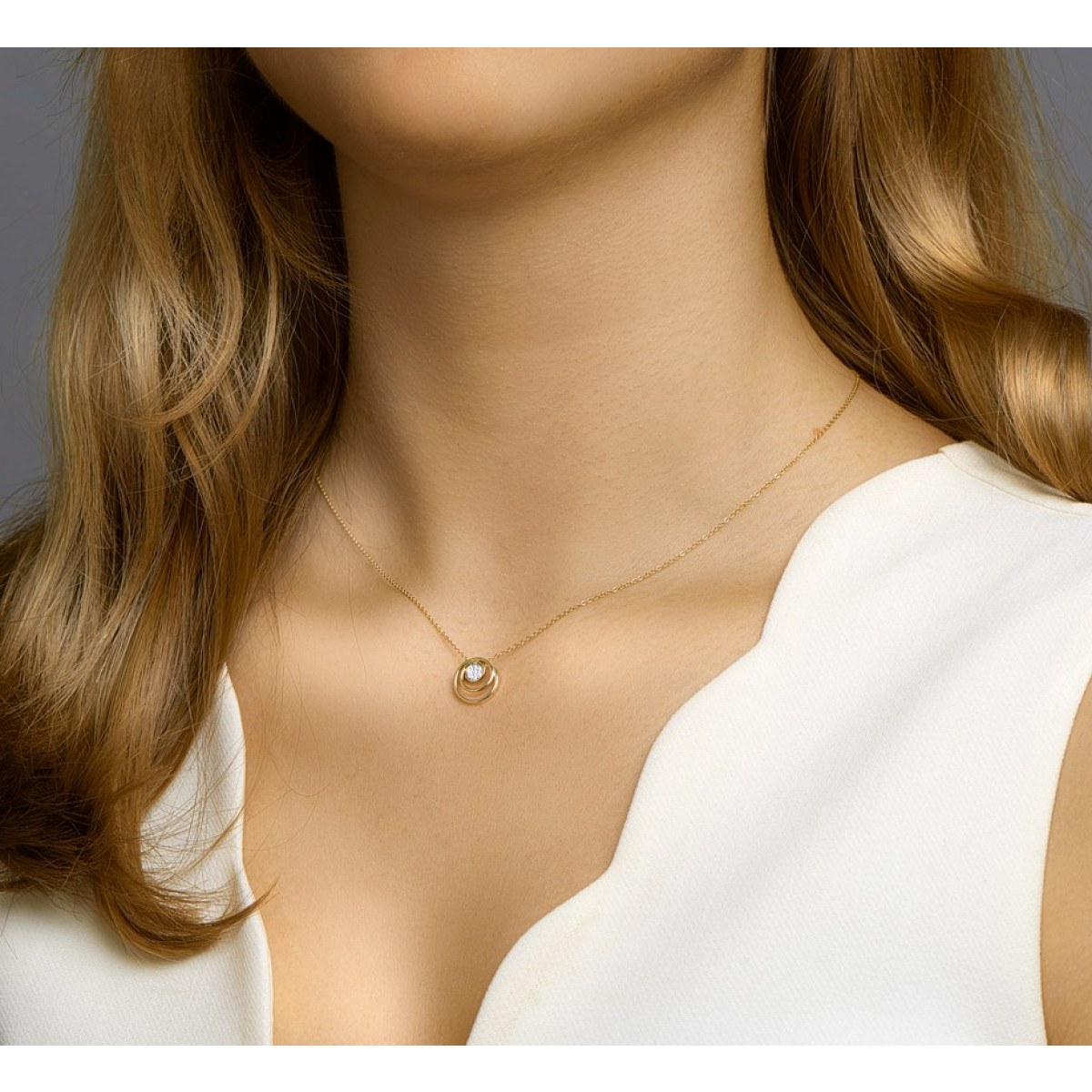 Chique edelsteen hanger met diamant