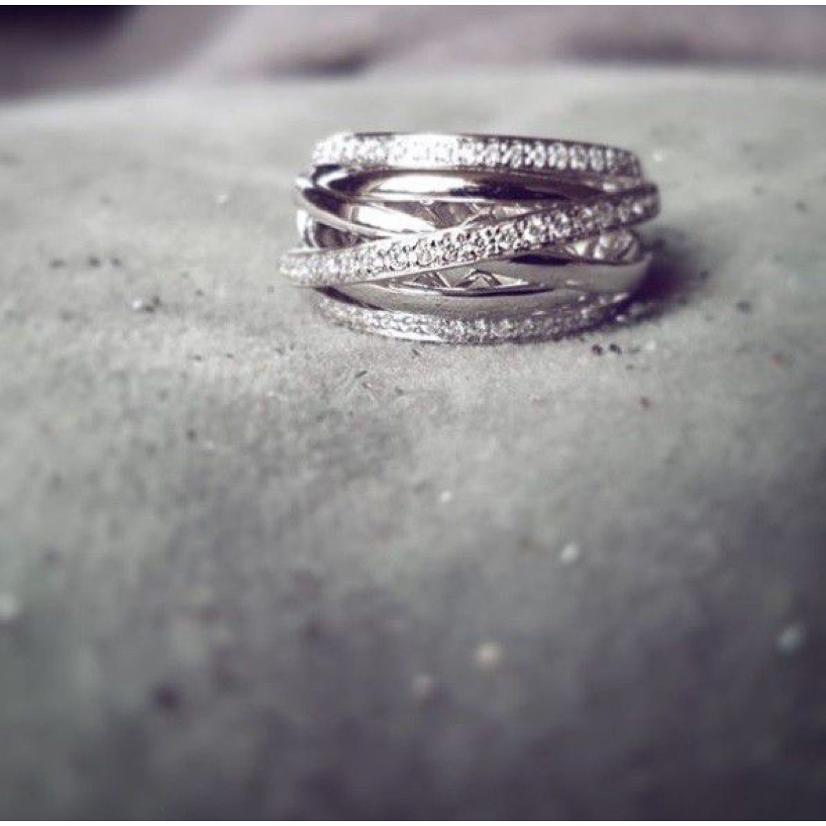Exclusieve ring van witgoud met diamant 12.2 mm