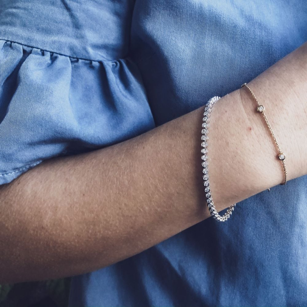 Geelgouden armband met briljant hangertjes 0.25 crt