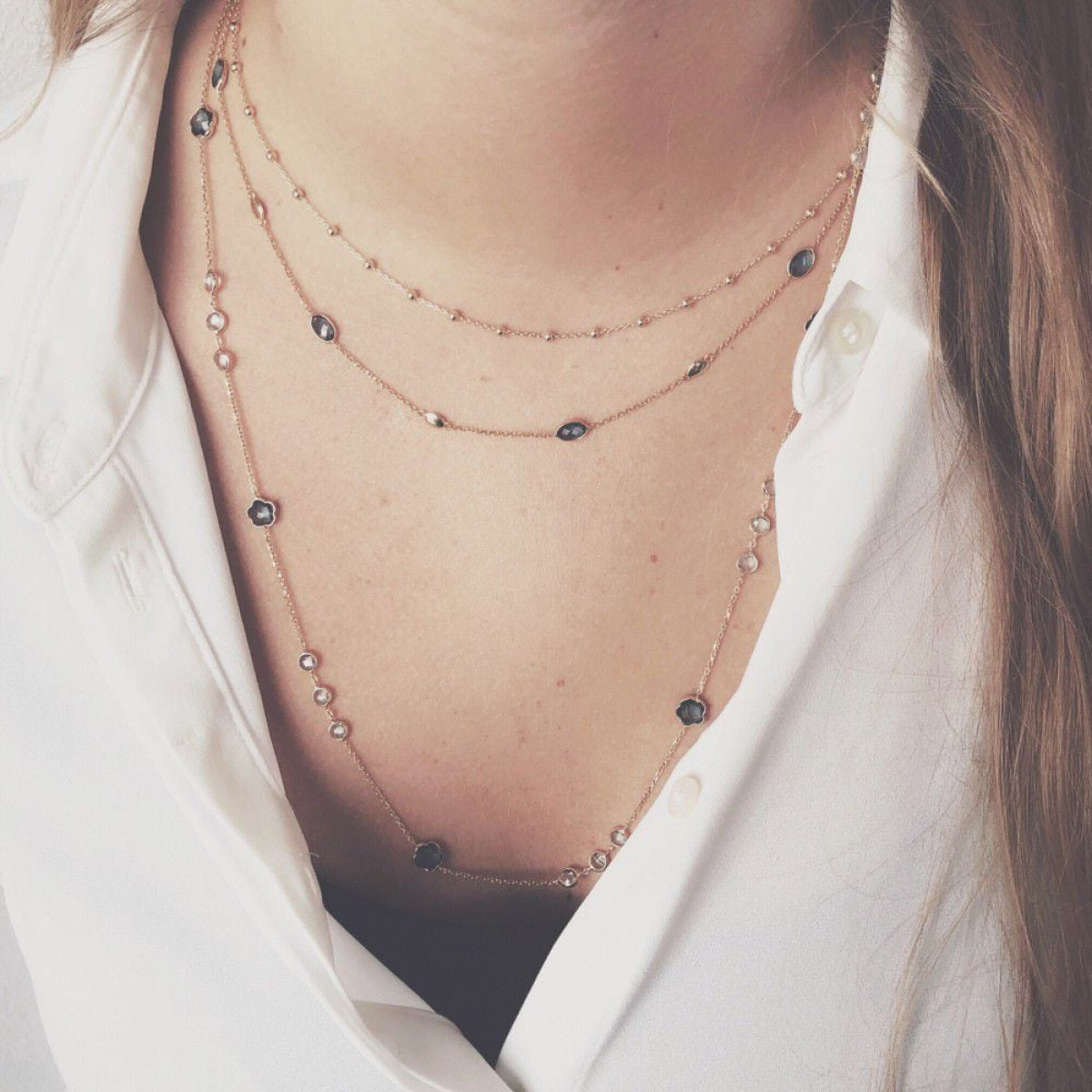 Gouden collier met geslepen topaas 45 cm