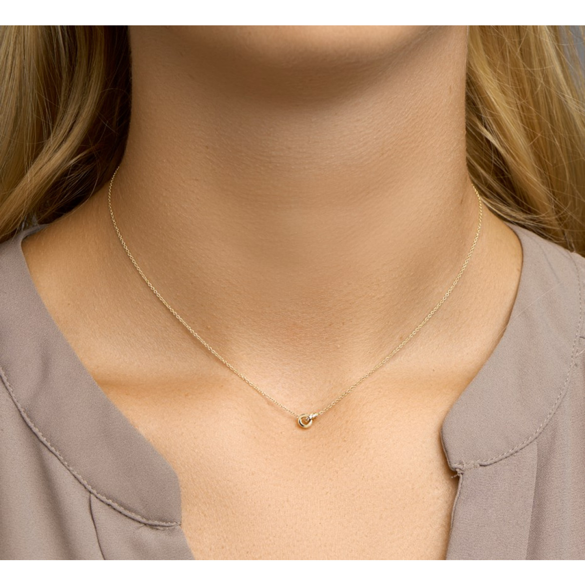 Gouden edelsteen ketting met diamant
