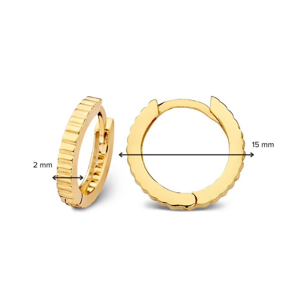 Gouden klapoorringen met geribbeld design 2 mm breed - Diameter 15 mm