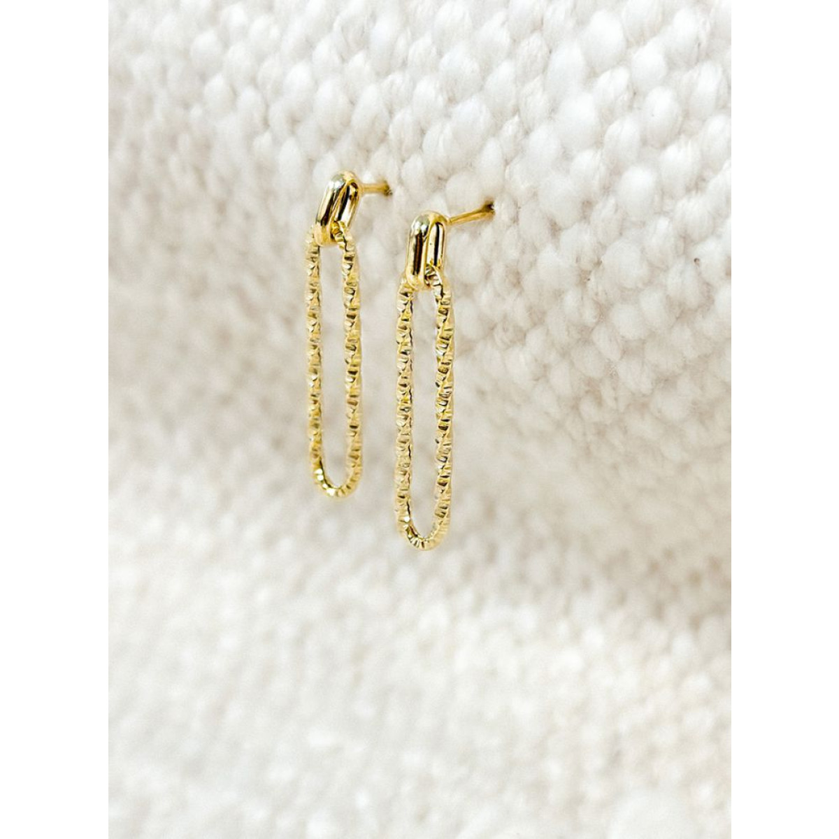 Gouden oorhangers met bewerkte paperclipschakels - 5 mm x 28 mm