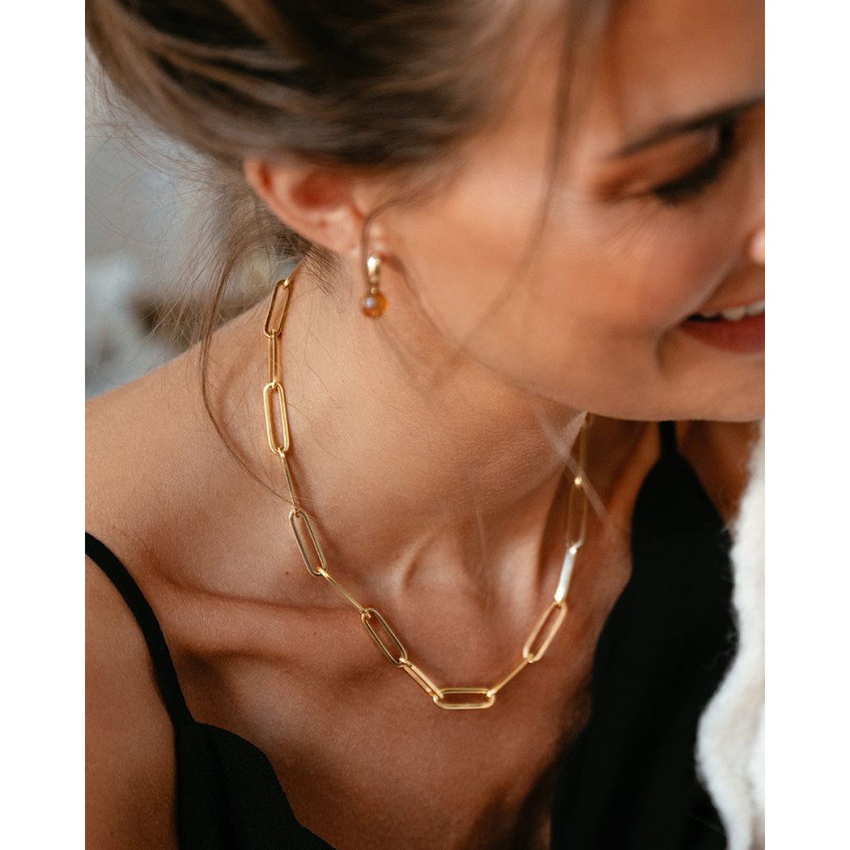 Gouden oorringen met ronde en gele/oranje citrien hangers - Hoogte 21 mm