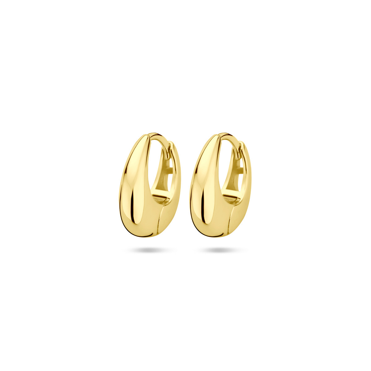 Goudkleurige oorringen met ovale vorm 4.5 mm breed - Hoogte 13.5 mm