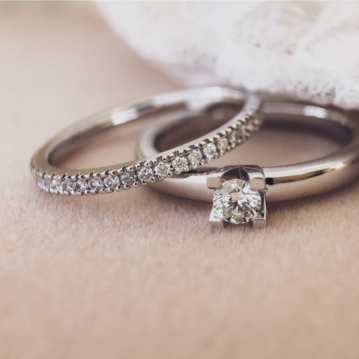 Mooie memoire ring met diamant in kasteelzetting 0.33 crt.