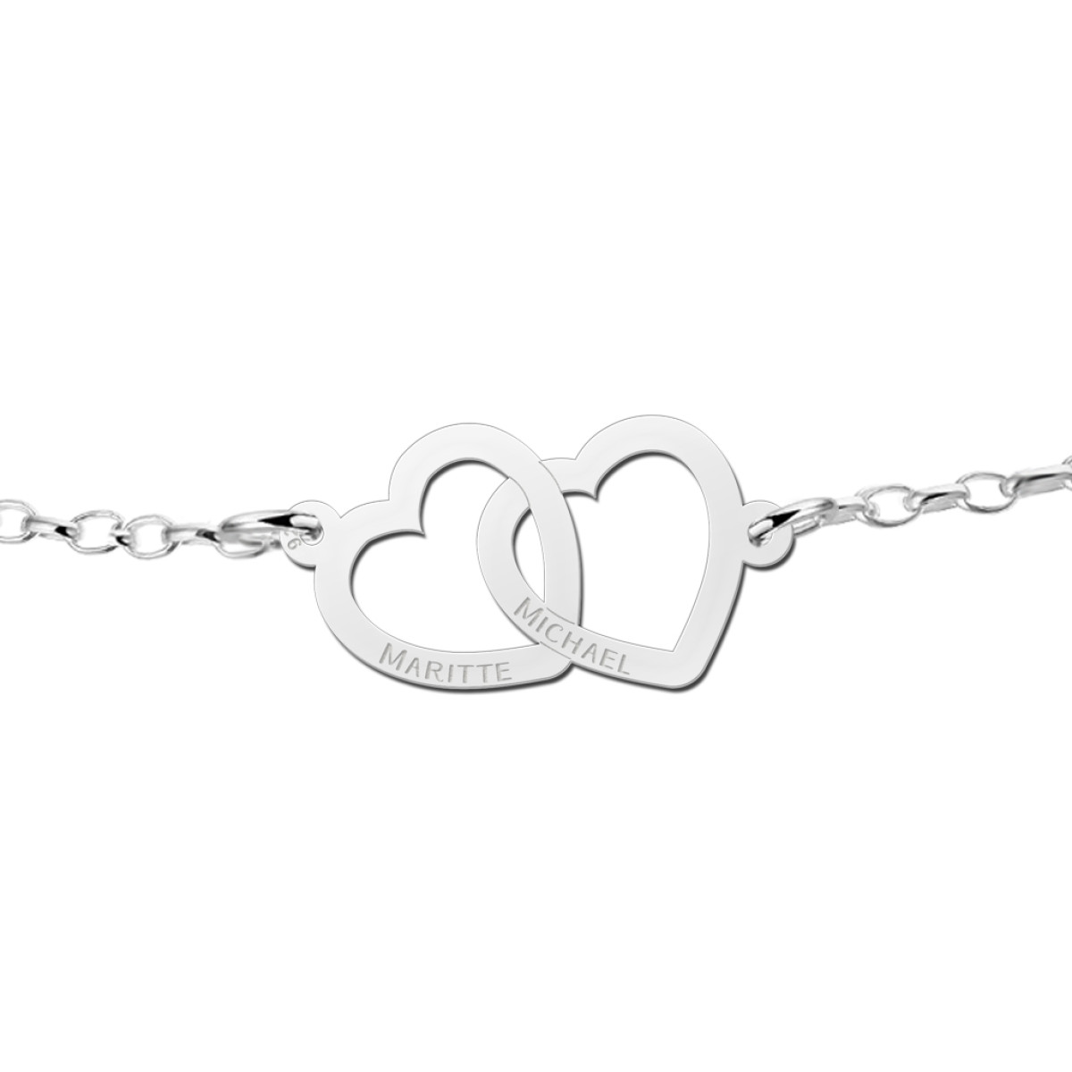 Names4ever zilveren armband met twee hartjes liggend en namen 