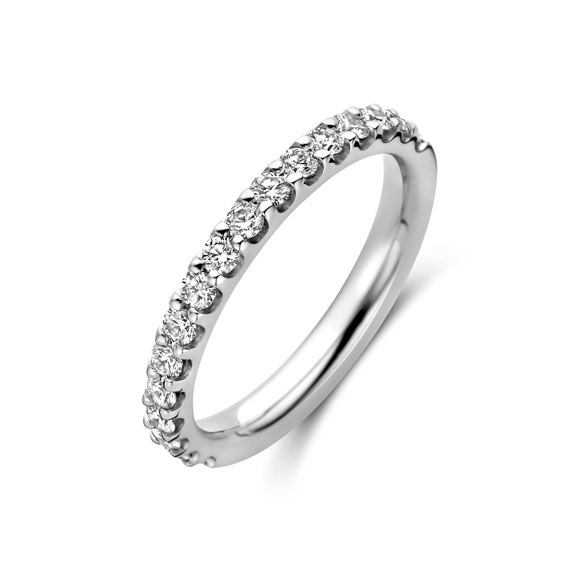 Platina aanschuifring met een rij diamanten 0.50 crt 2.4 mm breed