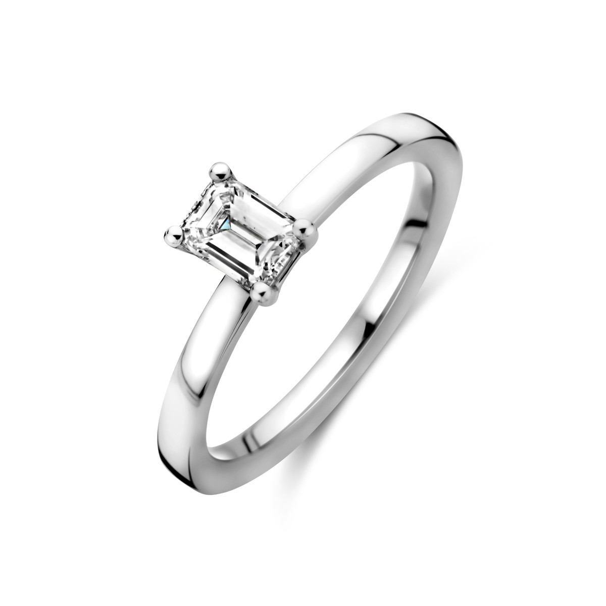 Platina solitaire ring met een rechthoekige diamant 0.50 crt