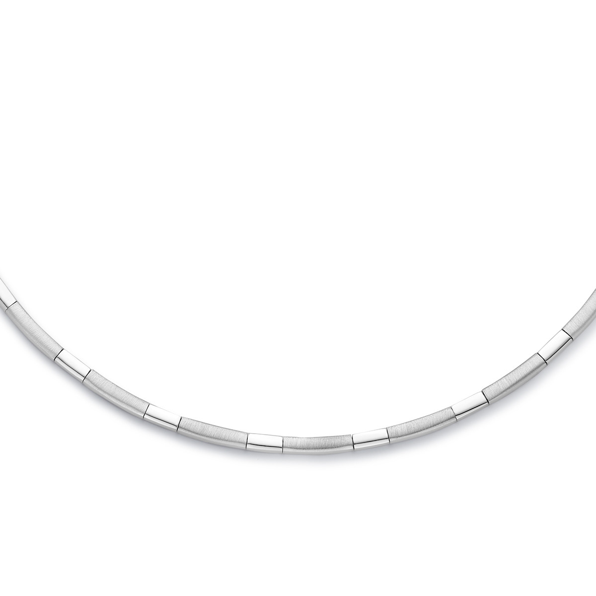 Strakke zilveren choker ketting met matte en glanzende schakels - Lengte 43 cm