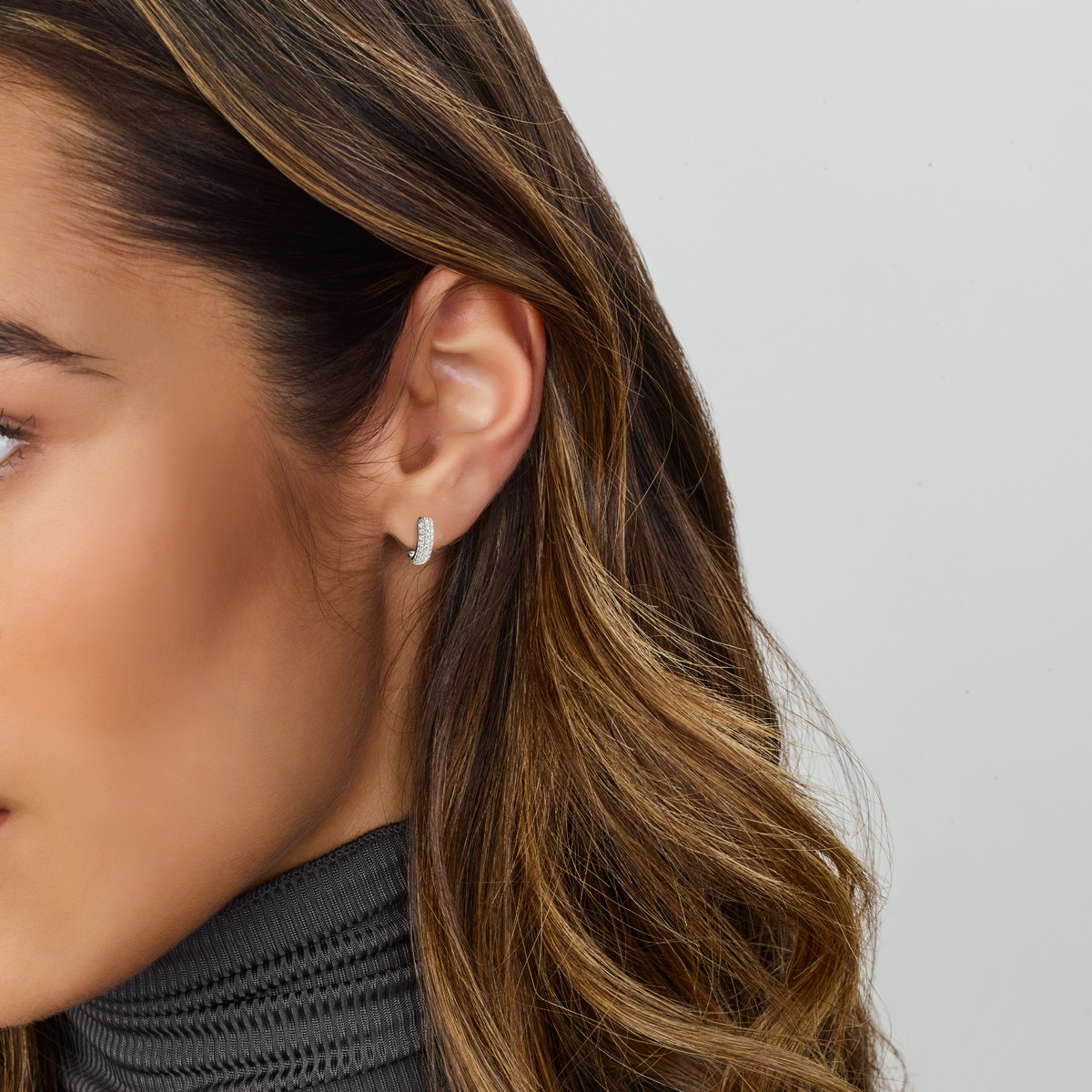 Witgouden klapoorringen met zirkonia's 3.5 mm breed - Hoogte 12 mm