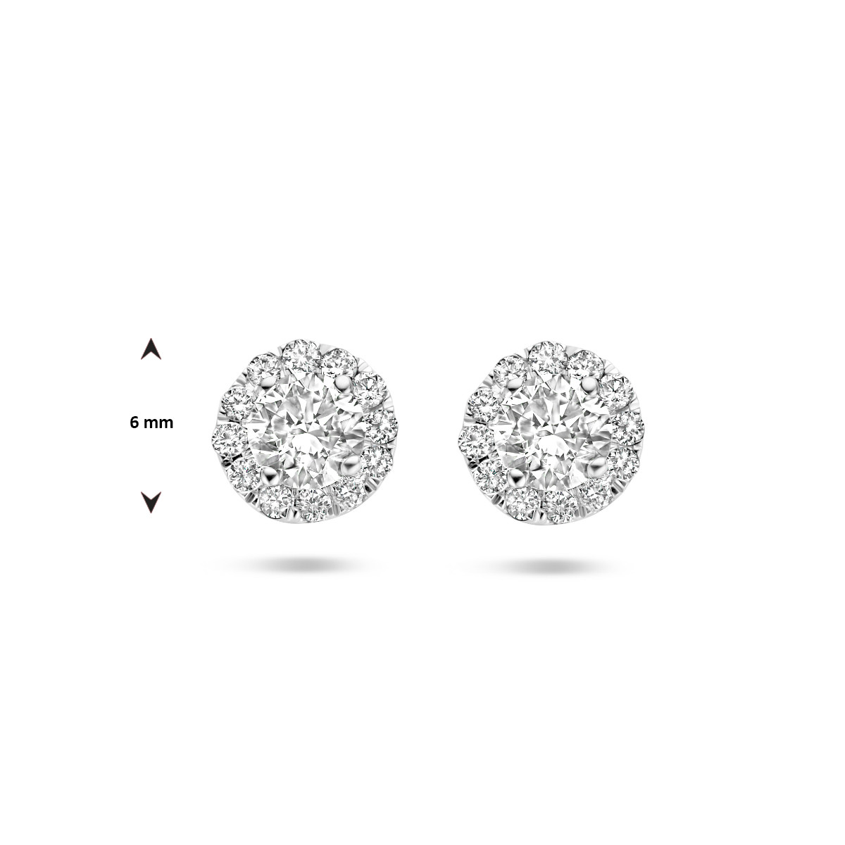 Witgouden oorknopjes met made diamond - 6 mm