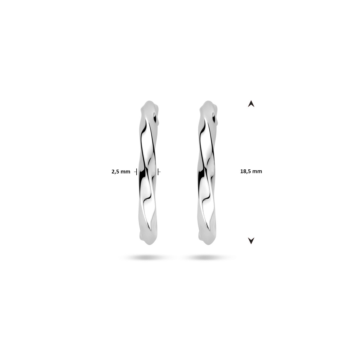 Zilveren gedraaide stekeroorringen glanzend afgewerkt 2.5 mm breed - Hoogte 18.5 mm