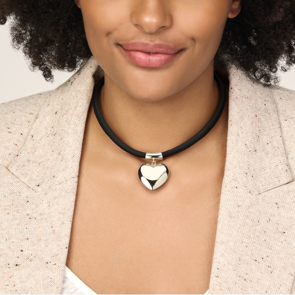 Zilveren ketting met synthetisch leer 5.5 mm en zilveren hartje - Lengte 38 cm t/m 44 cm