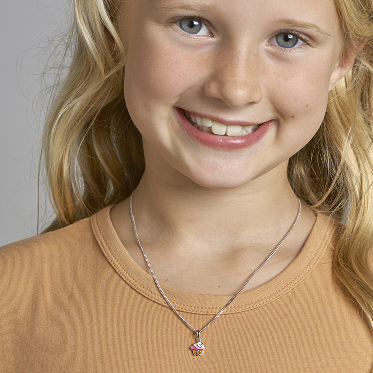 Zilveren kinderketting met cupcake - Lengte 36 + 4 cm