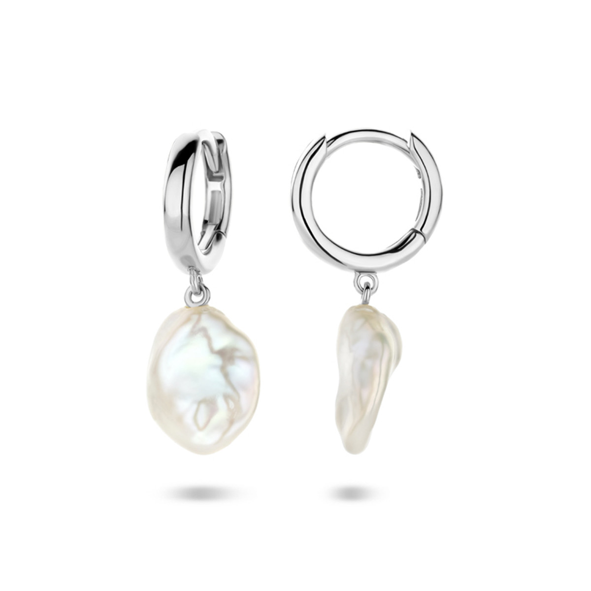 Zilveren klapoorringen met witte zoetwaterparel glanzend 9.5 mm breed - Hoogte 24 mm