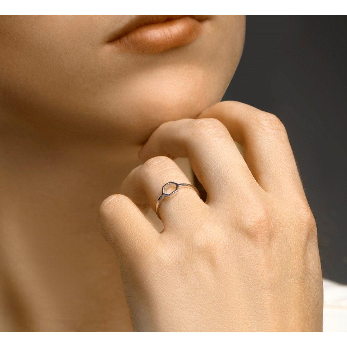 Zilveren ring 925 zilver met zeshoek