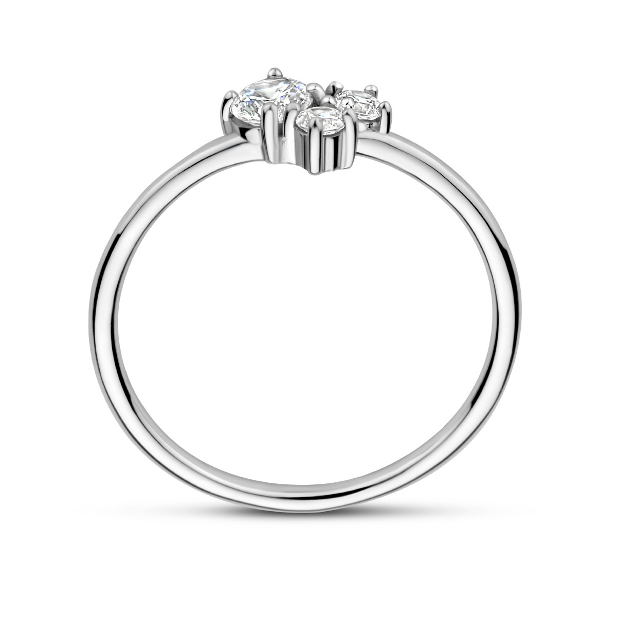 Zilveren ring met 3 transparante briljant geslepen zirkonia's 6.5 mm breed