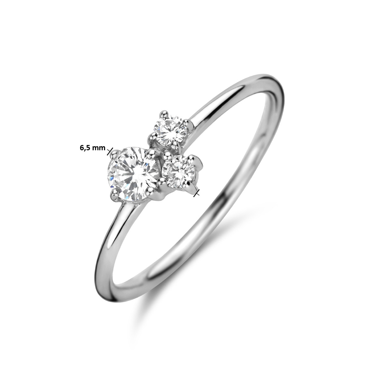 Zilveren ring met 3 transparante briljant geslepen zirkonia's 6.5 mm breed