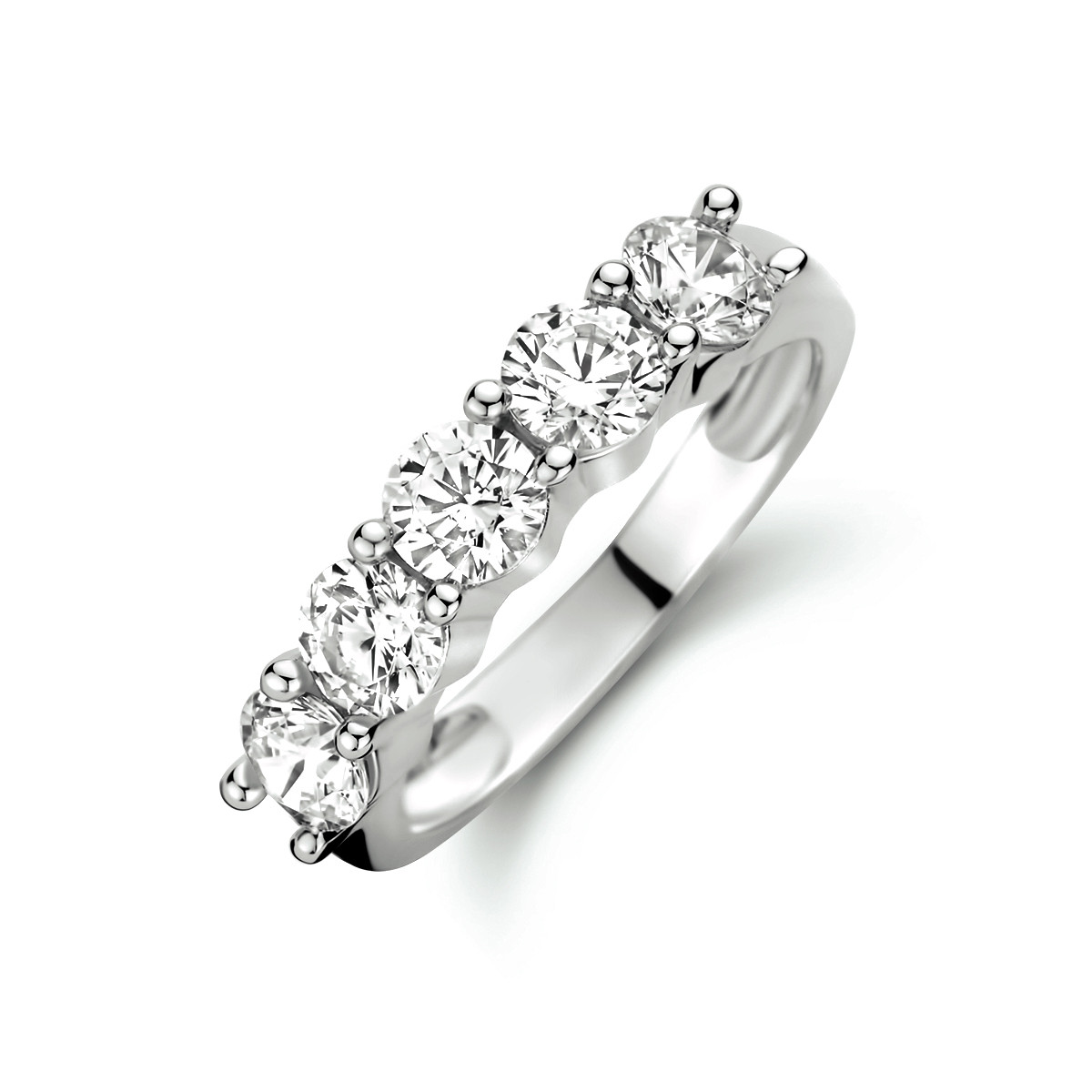 Zilveren ring met 5 briljant geslepen zirkonia's 4 mm breed