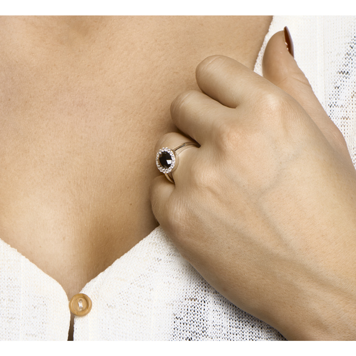 Zilveren ring met onyx en zirkonia