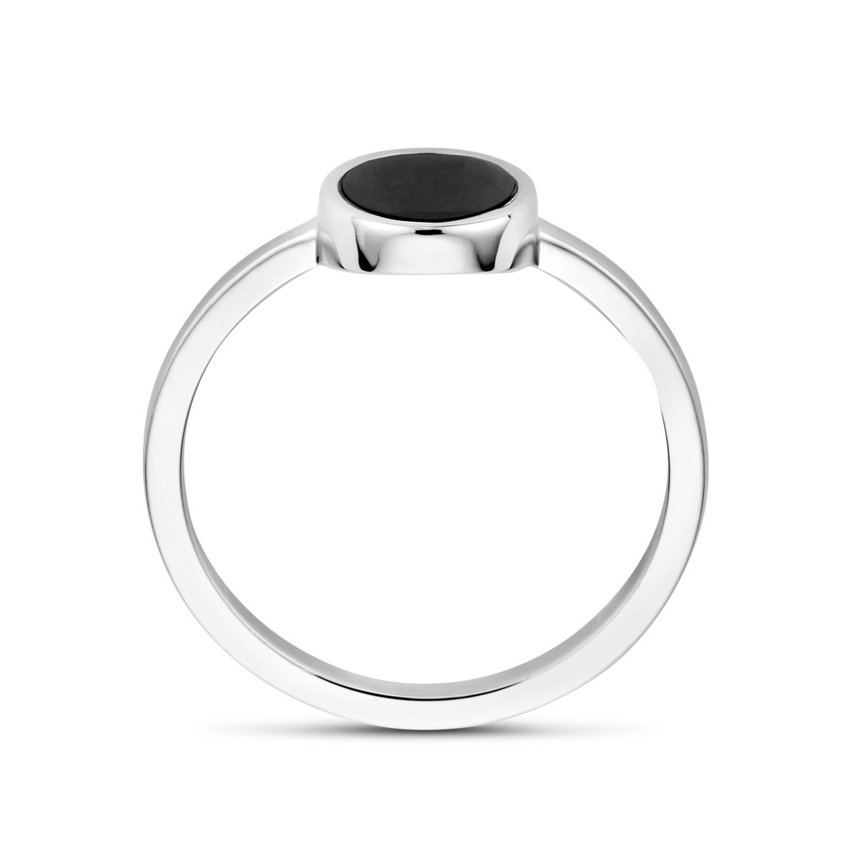 Zilveren ring met zwarte ovale onyx glanzend gerhodineerd 9 mm breed