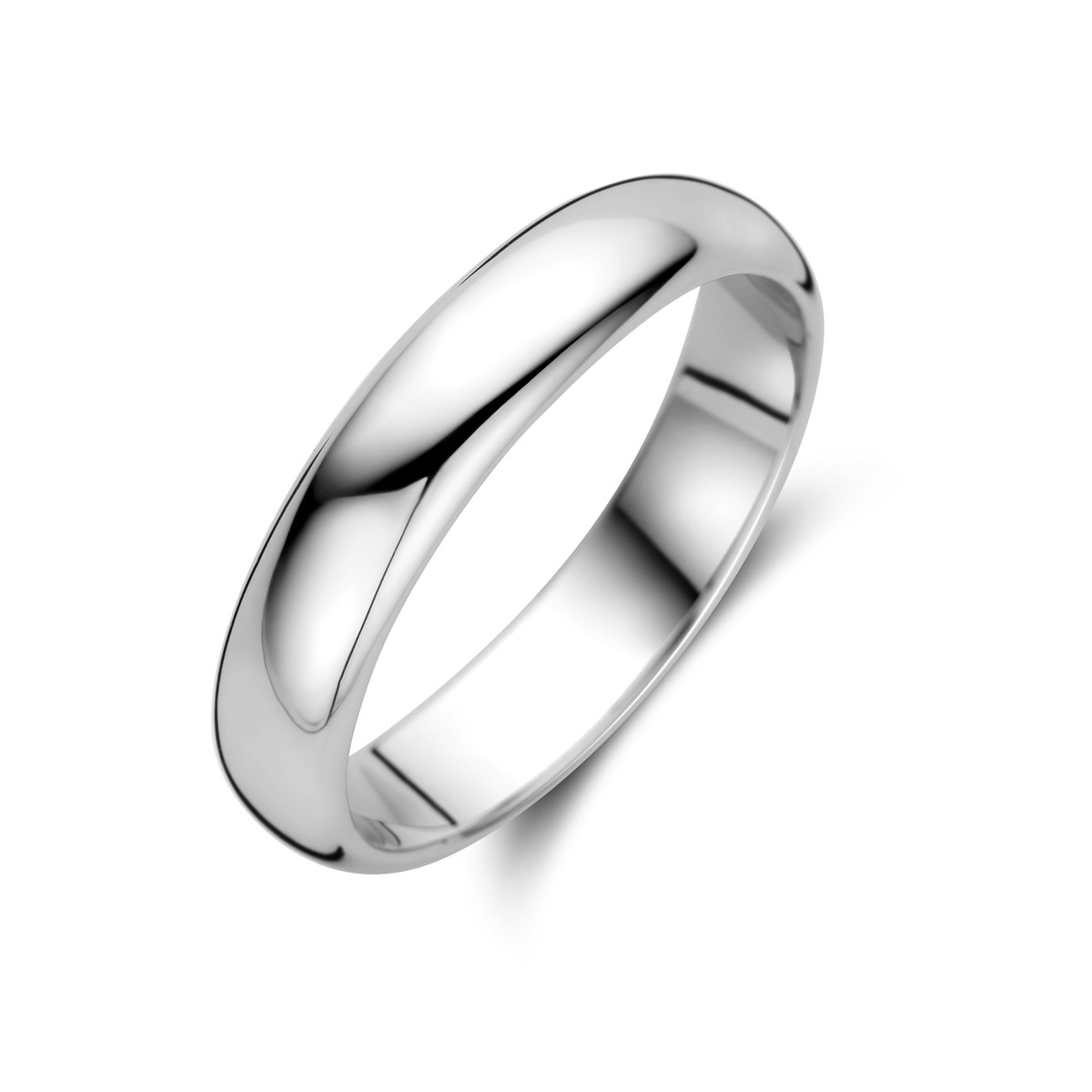 Gladde en glanzende zilveren ring van 4 mm breed