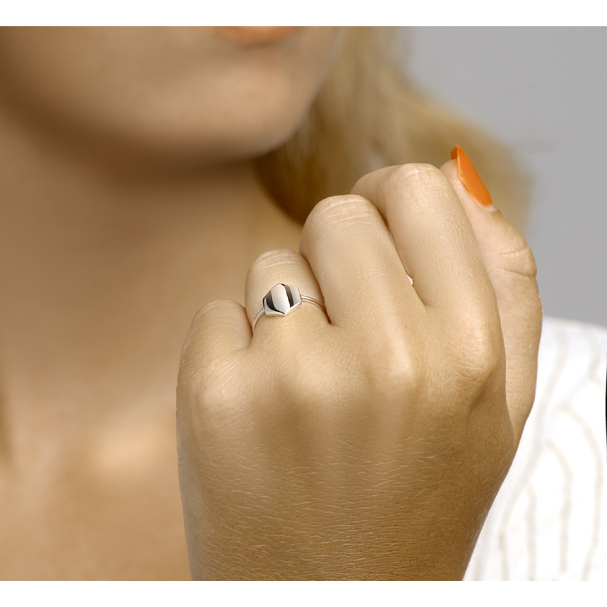 Zilveren ring zeshoek