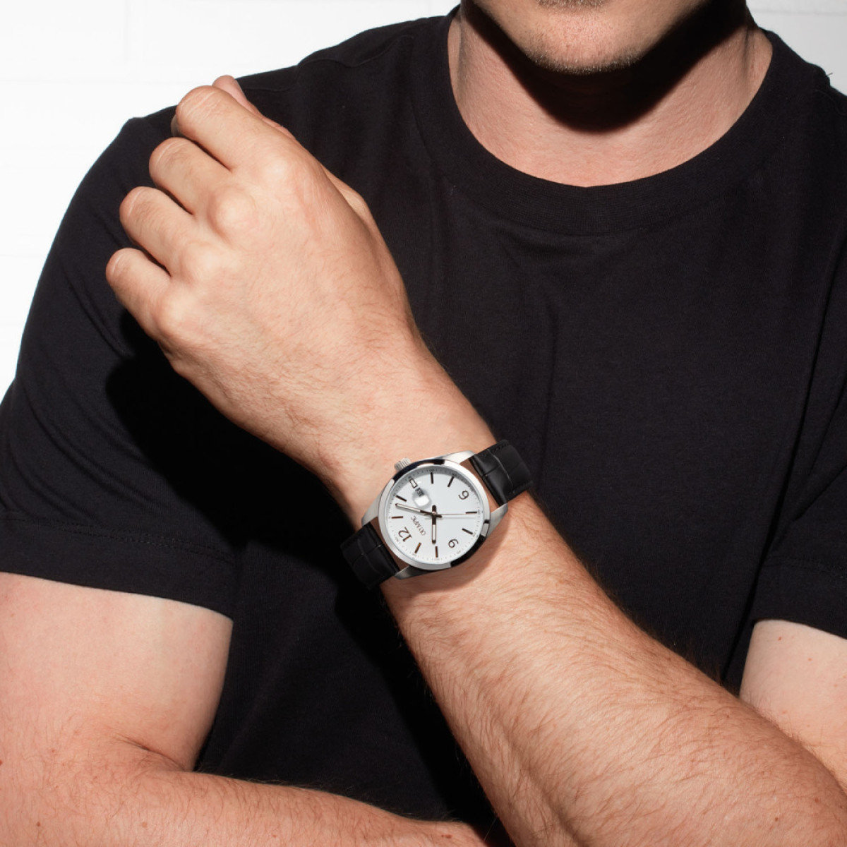 Olympic Louis OL75HSL001 Herenhorloge met zwart leren band en zilverkleurige kast - Ø 39 mm