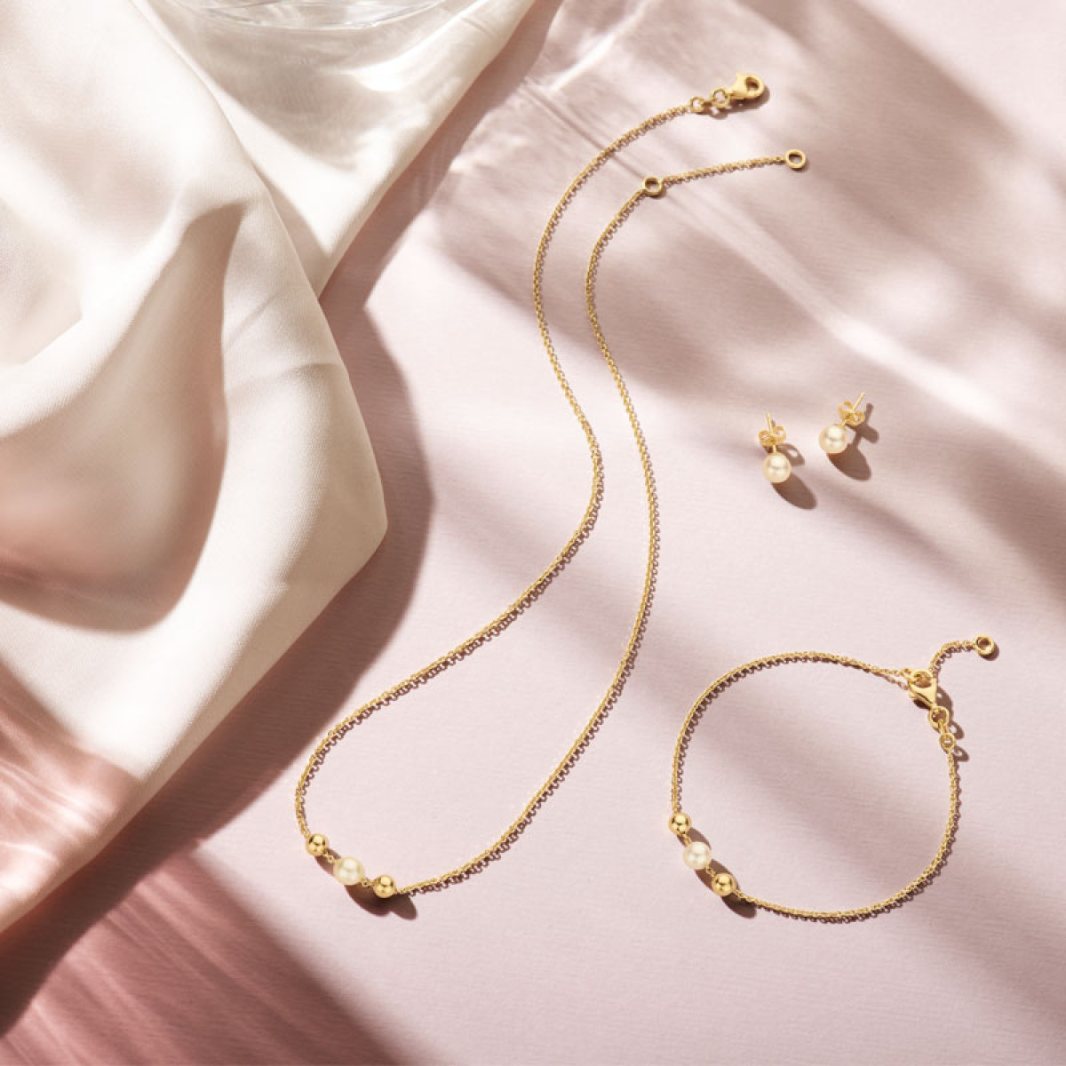 Dames edelsteen ketting met parel