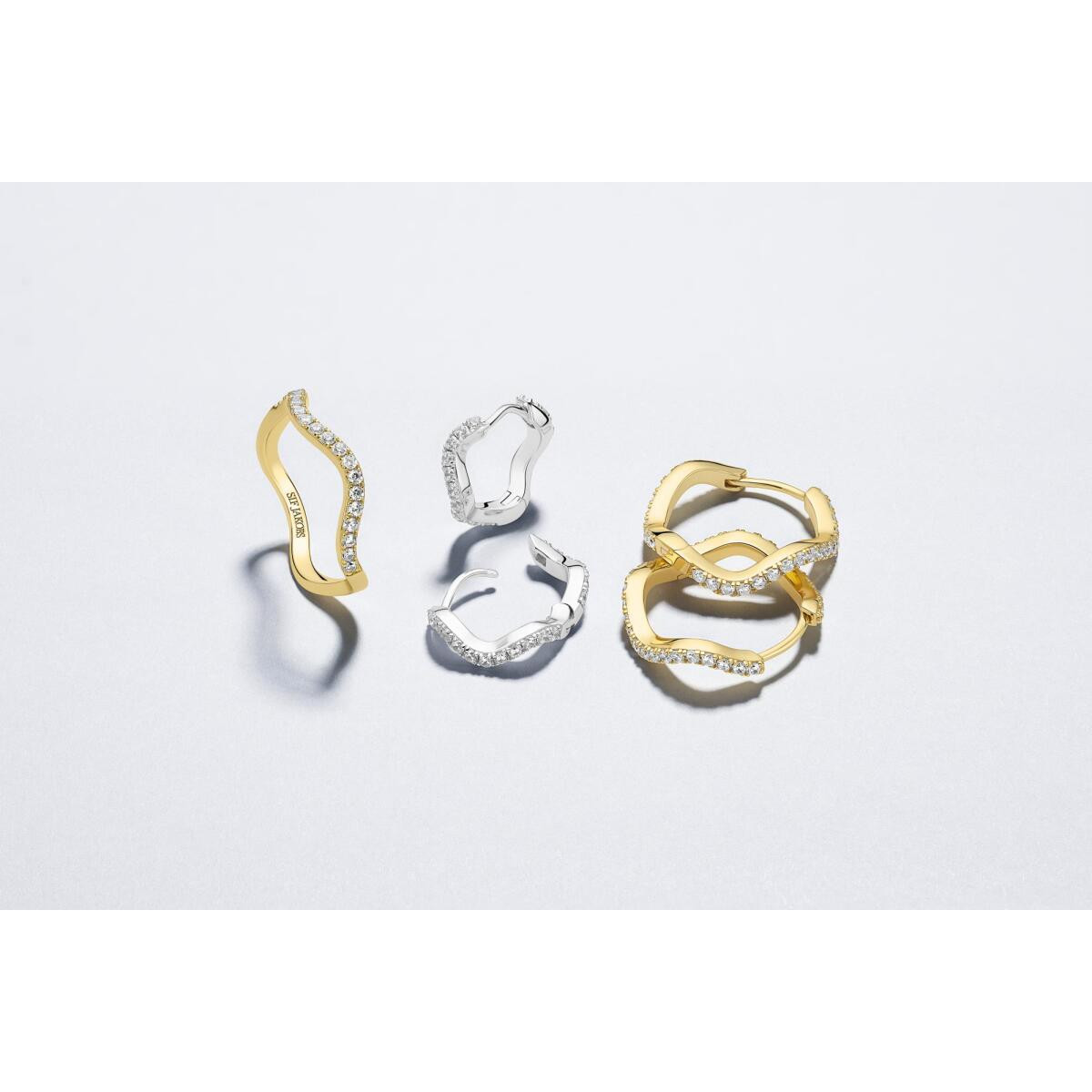 Sif Jakobs Ellera SJ-R3869-CZ zilveren ring met zirkonia golvende band 2 mm breed