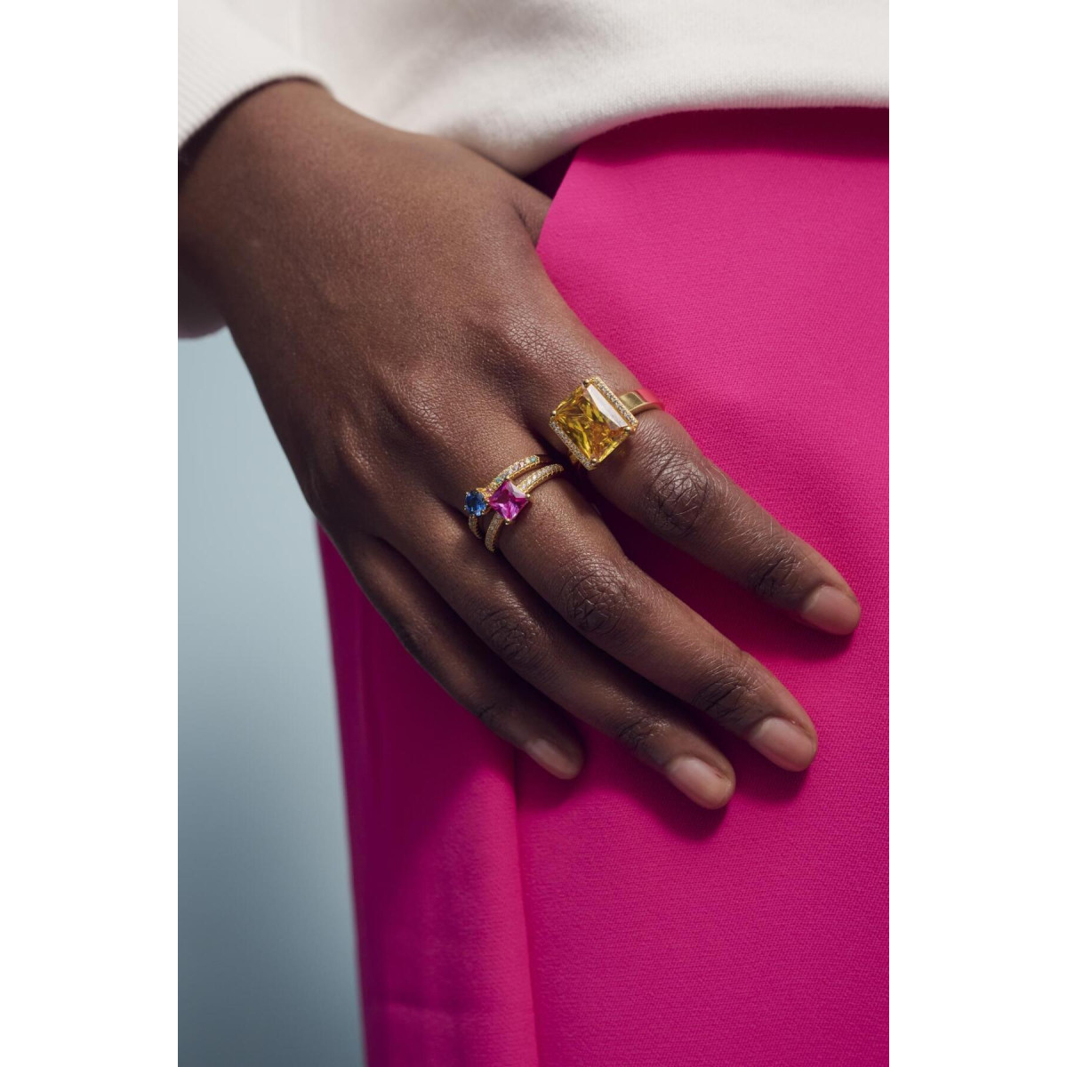 Sif Jakobs Ellera SJ-R42280-PKCZ-YG gold plated ring roze zirkonia 6 mm breed