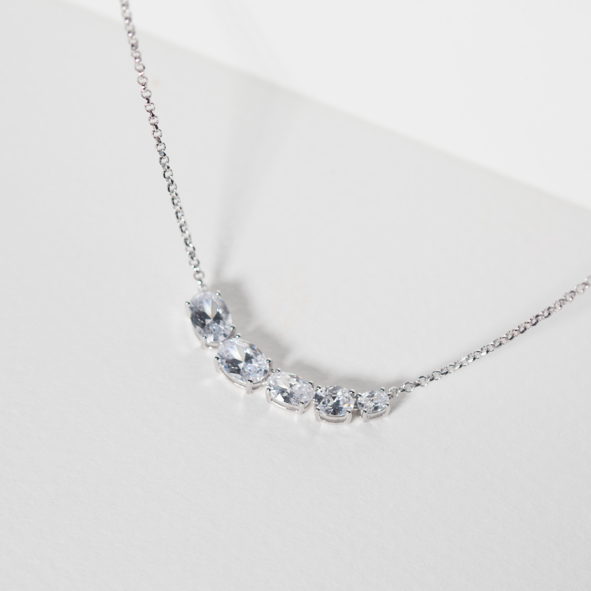 Sif Jakobs Ellisse SJ-N2332-CZ zilveren ketting met ovale zirkonia's 30 mm breed - Lengte 45 cm