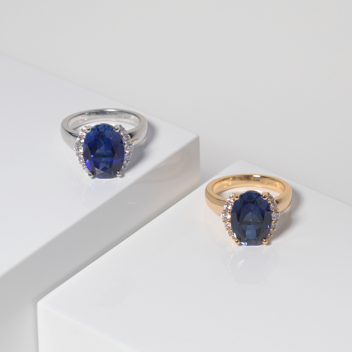 Sif Jakobs Ellisse SJ-R2342-BLCZ-YG gold plated ring blauw zirkonia ovaal 14.5 mm breed