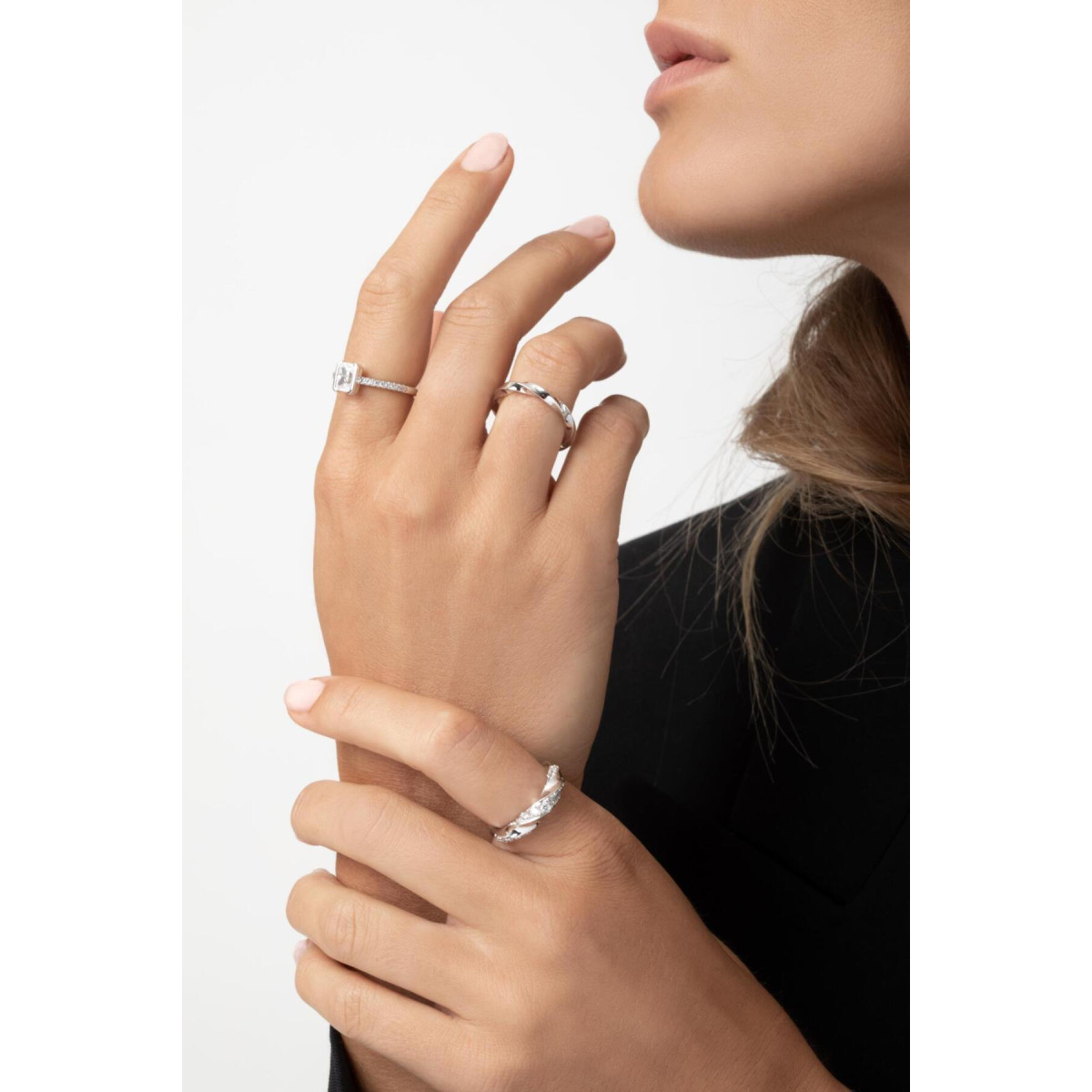 Sif Jakobs Ferrara SJ-R12114-CZ-SS zilveren ring met gedraaide zirkonia structuur