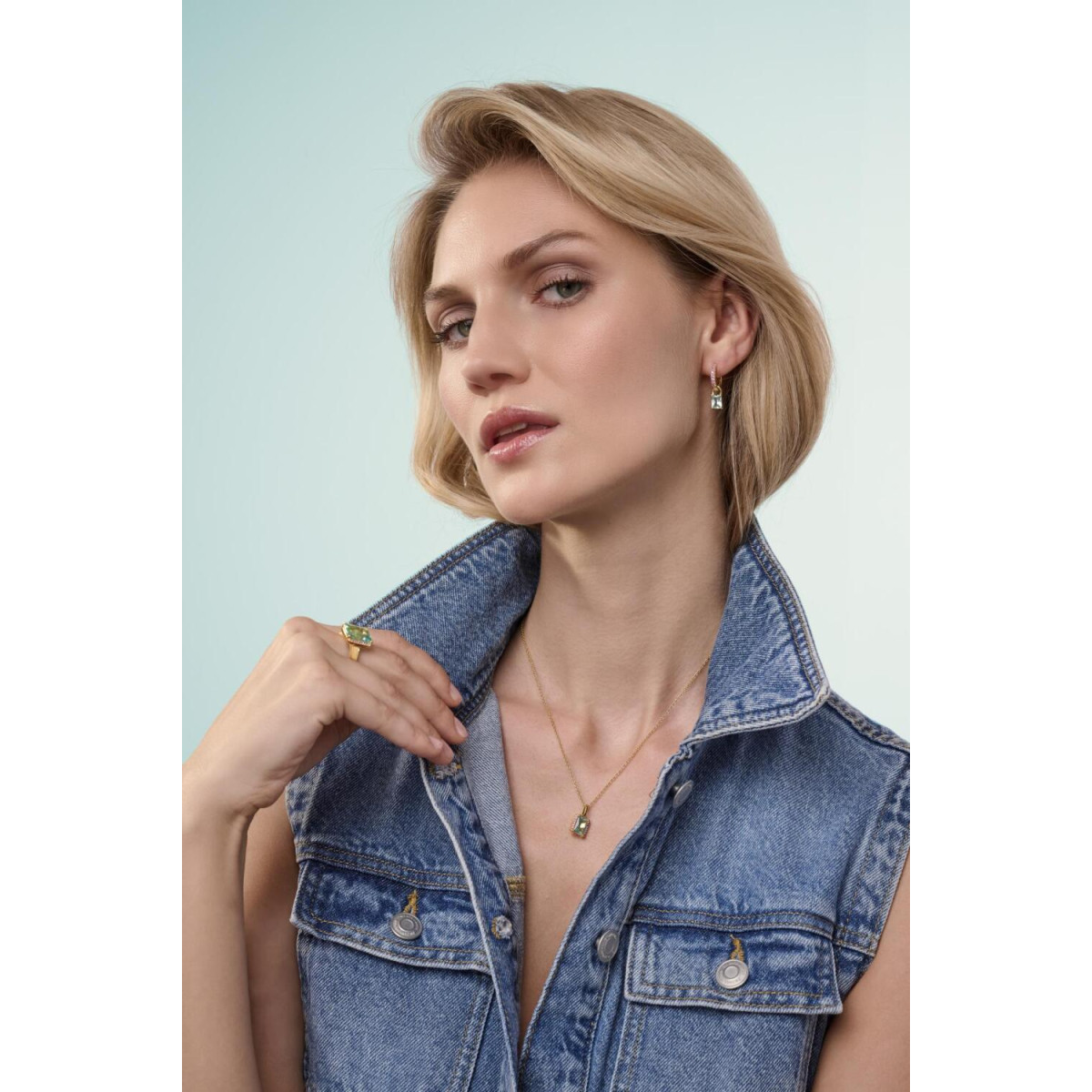 Sif Jakobs Roccanova Medio SJ-N42253-TQPK-YG Zilveren goldplated ketting met roze en turquoise zirkoniastenen