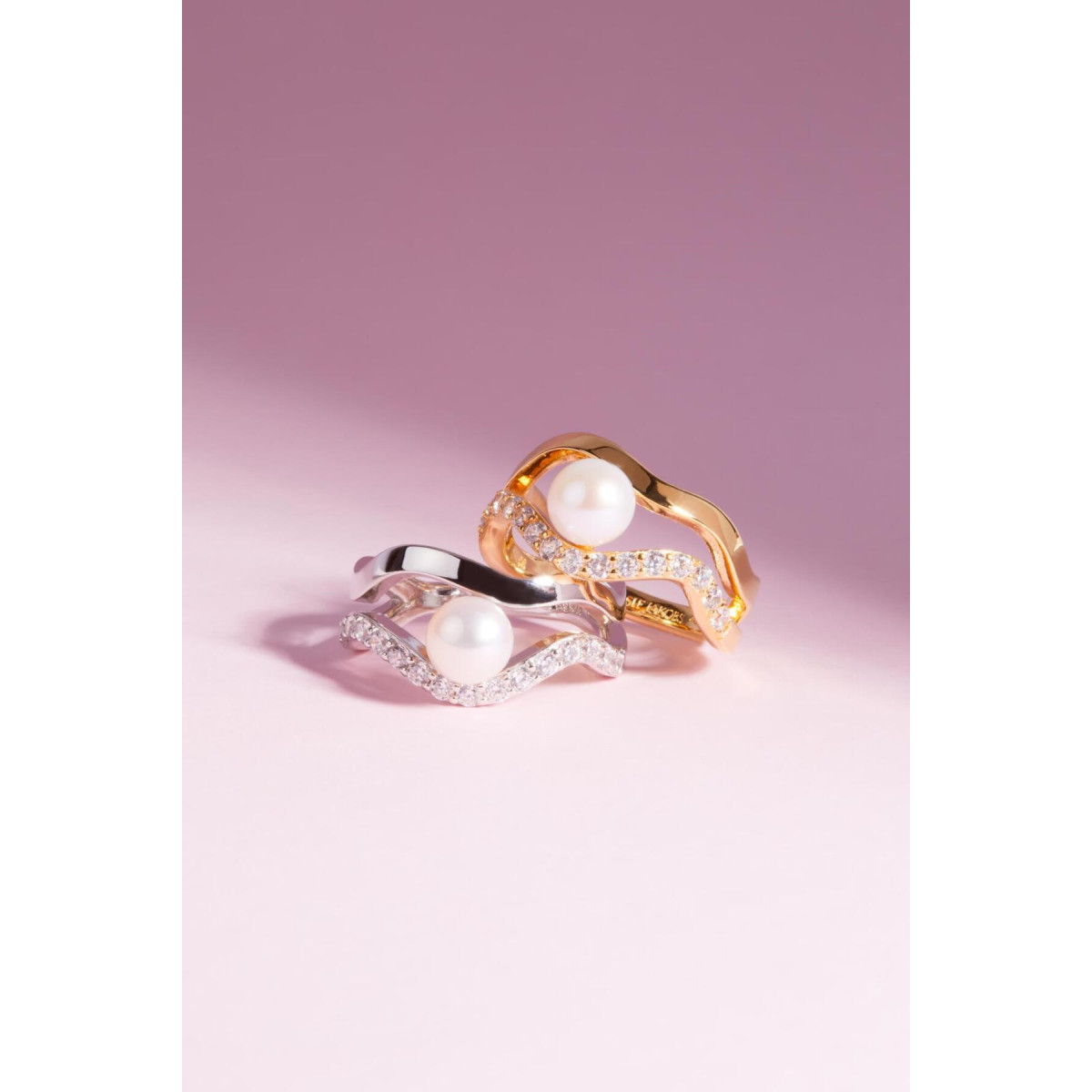 Sif Jakobs SJ-R12363-PCZ-YG Gold plated ring met zirkonia parel 13 mm breed