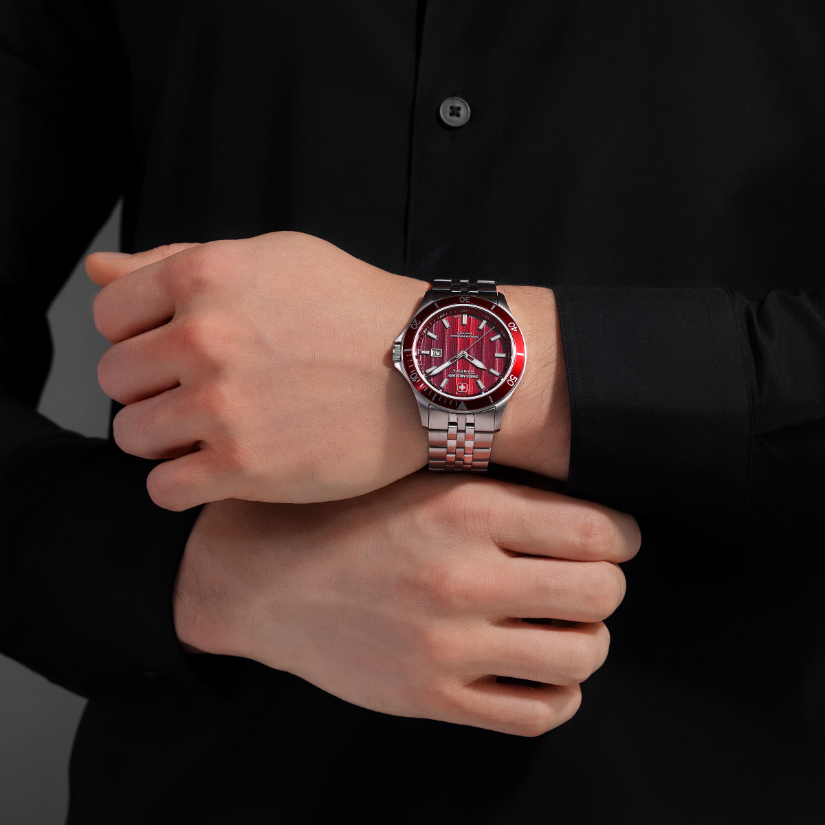 Swiss Military Hanowa Flagship Elements Fire SMWGH0006703 quartz horloge met rode wijzerplaat