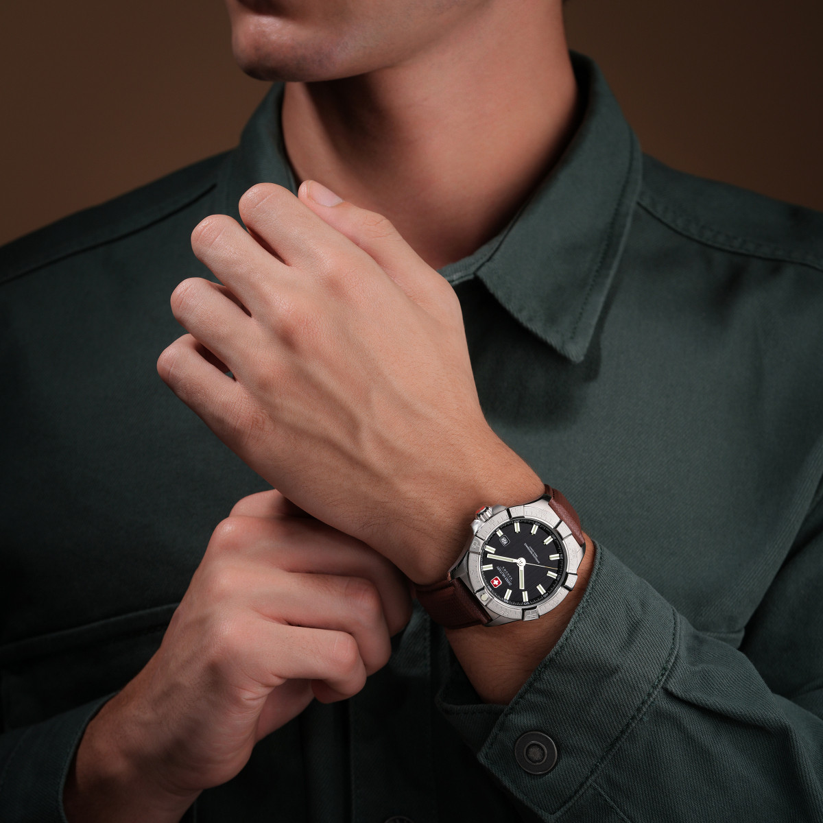 Swiss Military Hanowa Jockworth SMWGB0008002 bruin horloge met leren band en zwarte wijzerplaat - Ø 42 mm