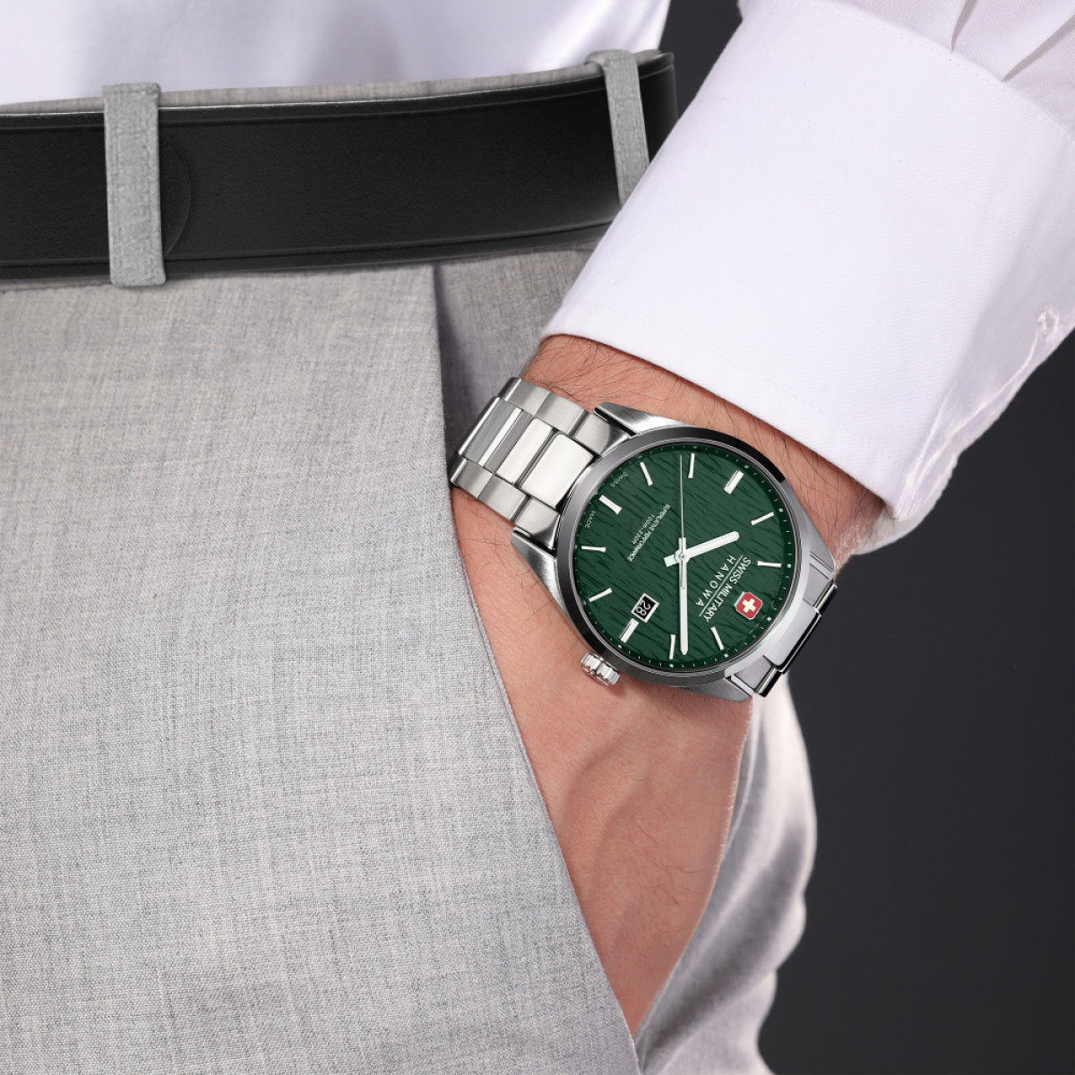 Swiss Military Hanowa Silver Fir SMWGH0006101 Herenhorloge van zilverkleurig staal en groene wijzerplaat 42 mm