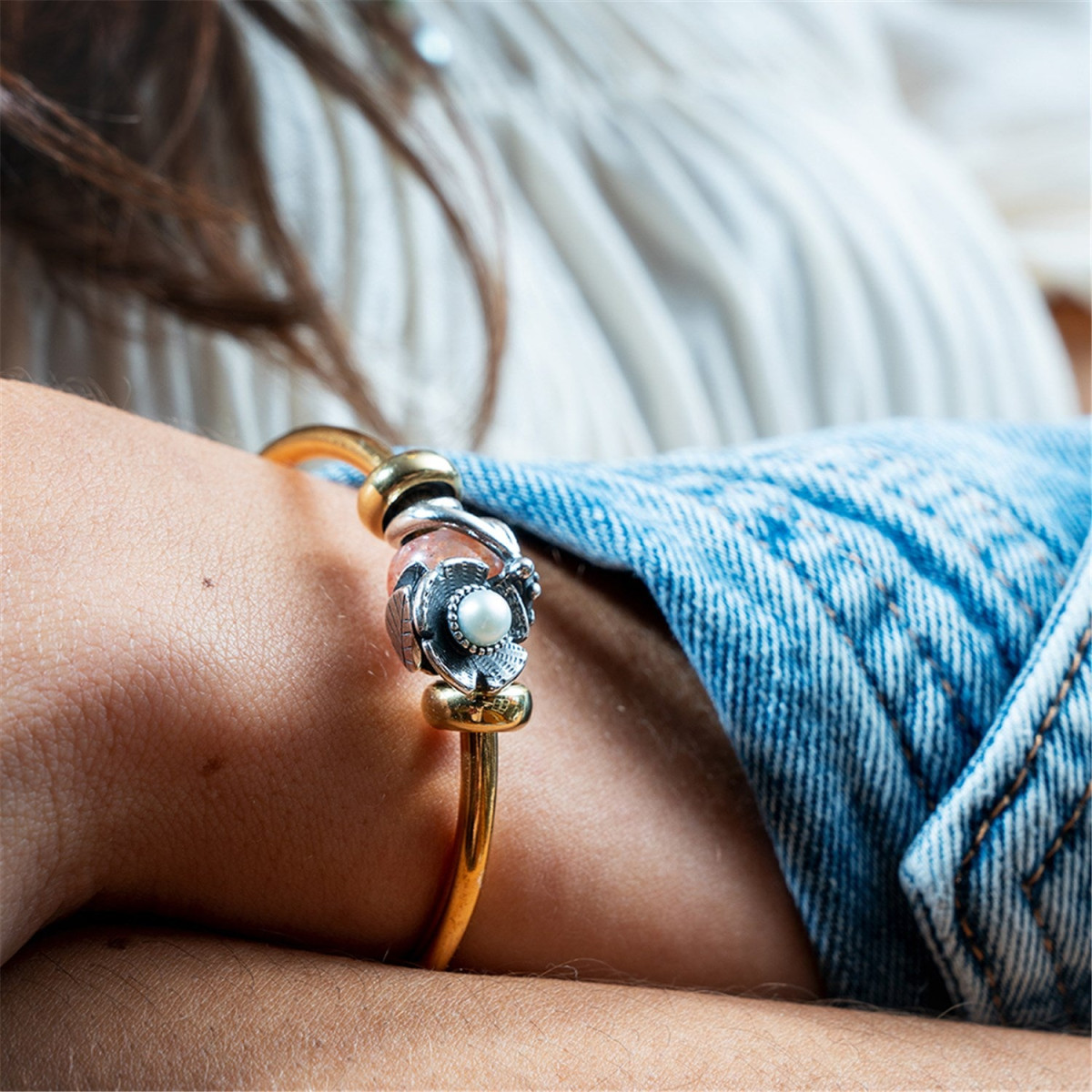 Trollbeads TAGBE-00288 Omringd door bloemen zilveren bedel met parel