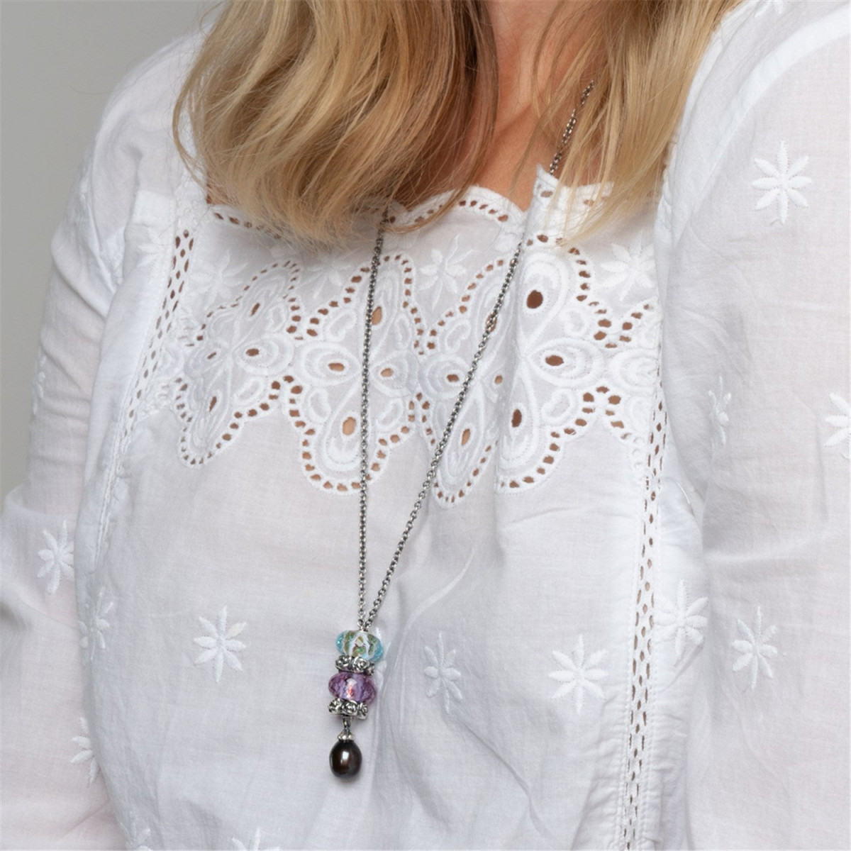 Trollbeads zilveren collier met blauwe peacock parel 